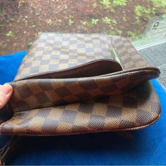 Authentic LOUIS VUITTON Damier Ebene Hoxton GM Shoulder Bag Brown (Made in USA) - Picture 8 of 16